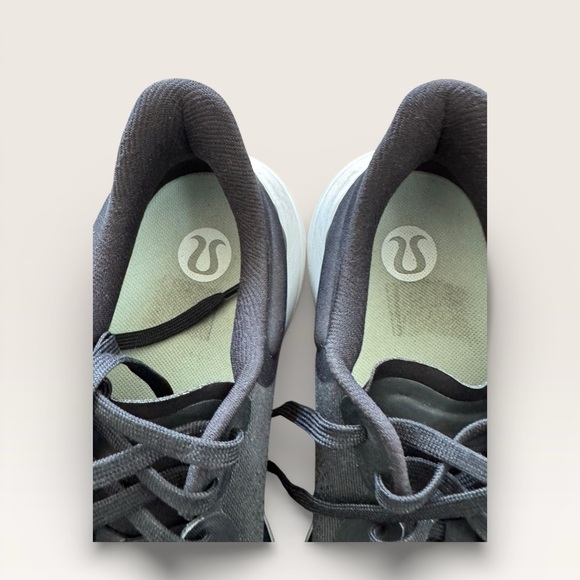LULULEMON Chargefeel Low Women’s Sneaker size 9 - Picture 3 of 9